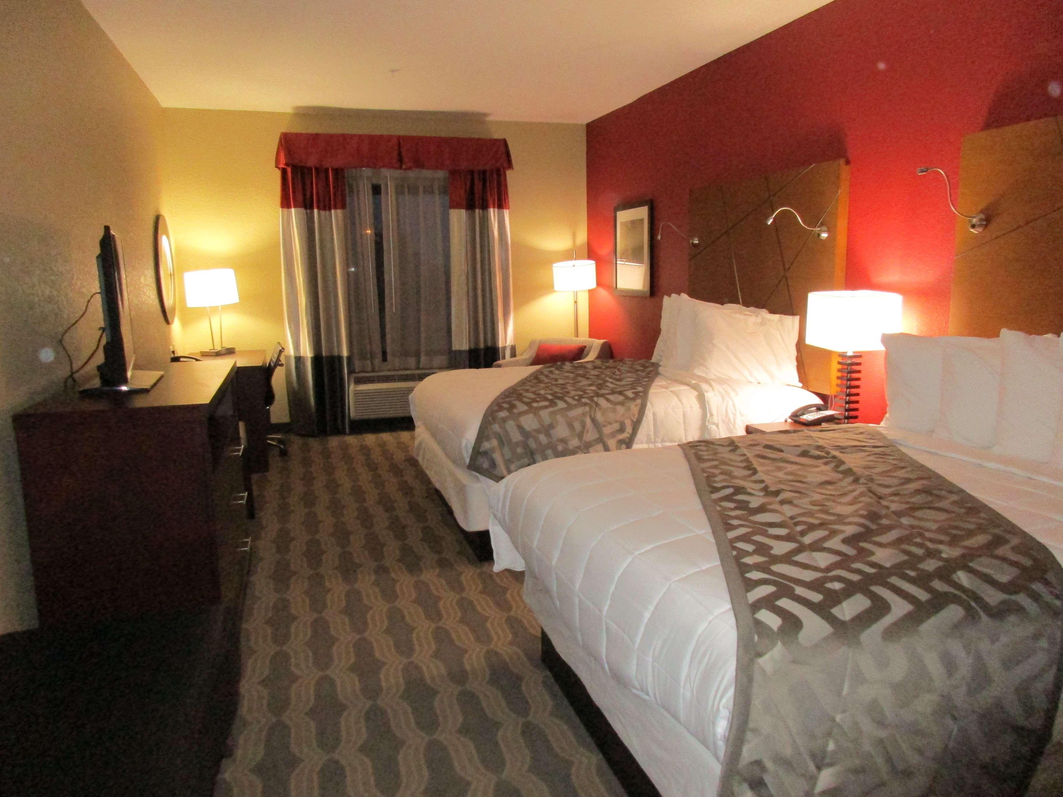 Best Western Plus Fairview Inn & Suites Екстериор снимка