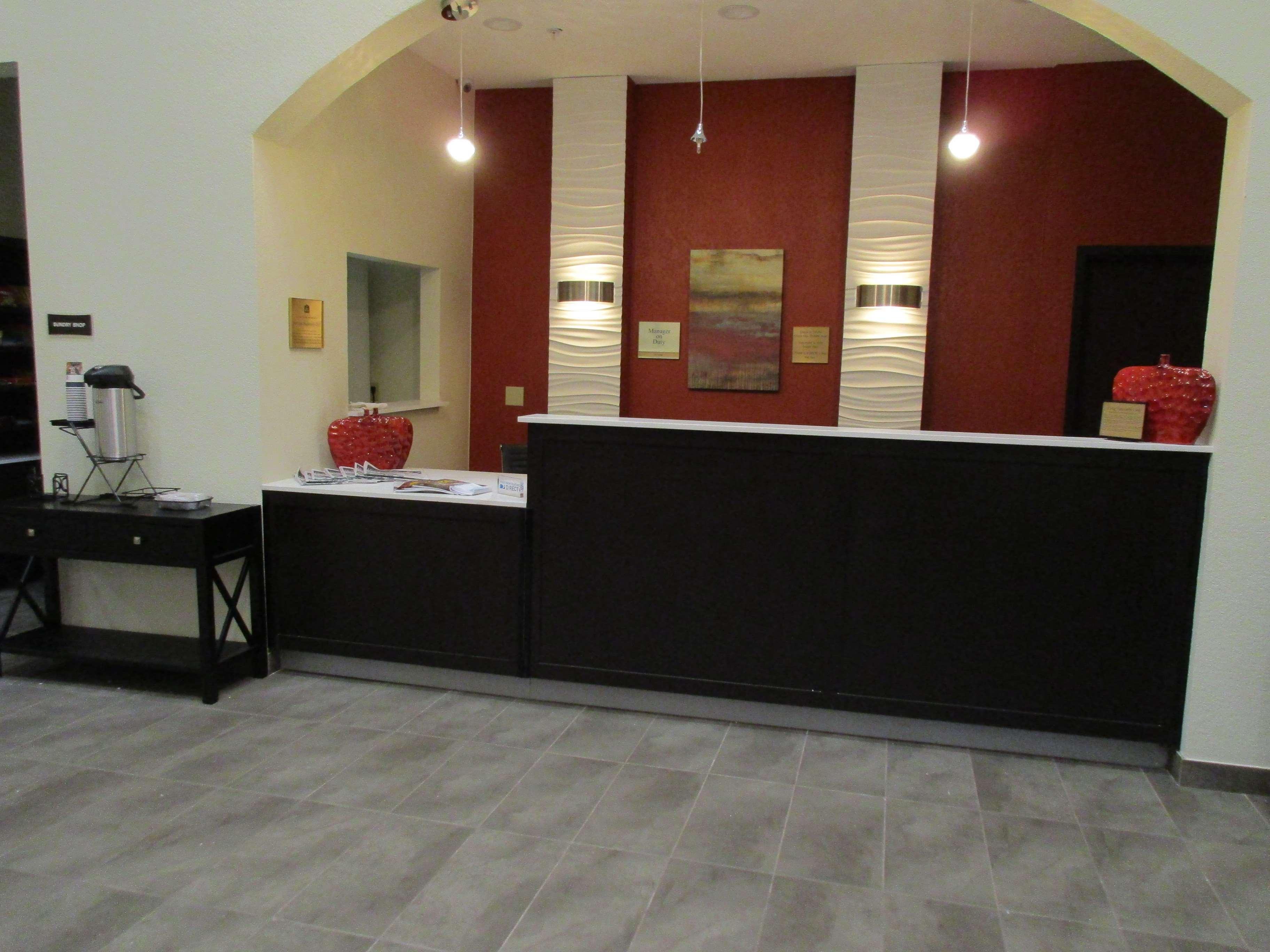 Best Western Plus Fairview Inn & Suites Екстериор снимка