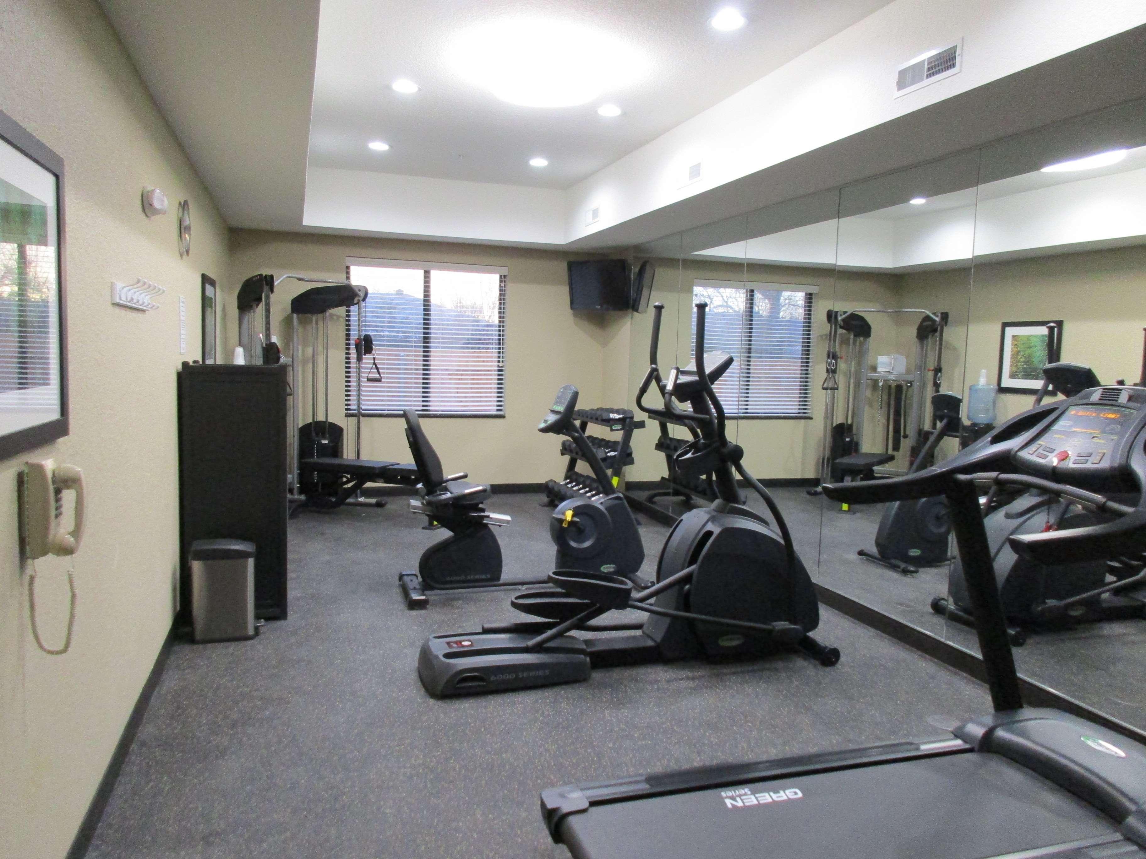 Best Western Plus Fairview Inn & Suites Екстериор снимка